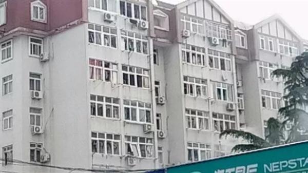 突發(fā)！青島一居民樓發(fā)生爆燃！已造1人死亡，7人受傷！3公里外有震感…